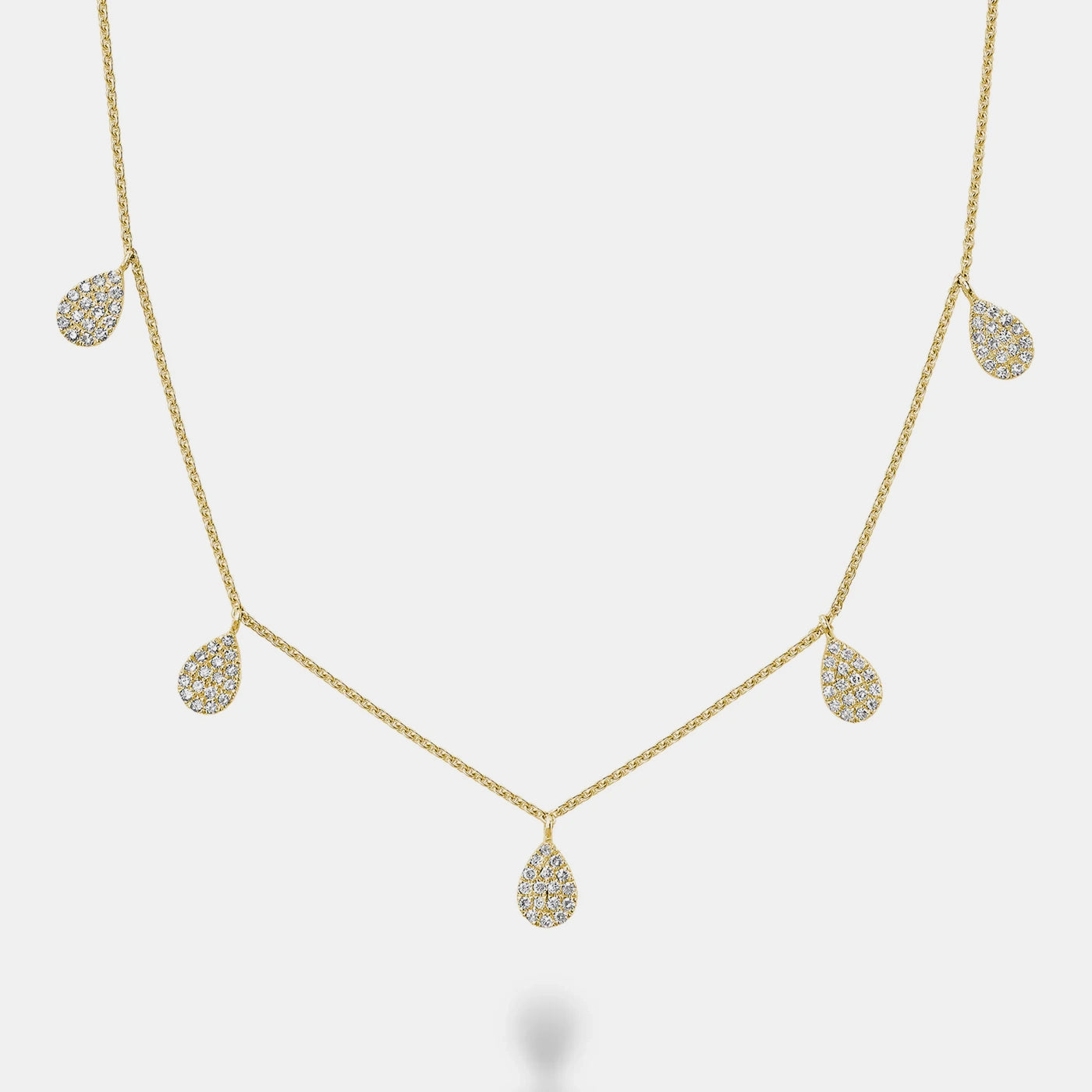 Collier de poires pavées