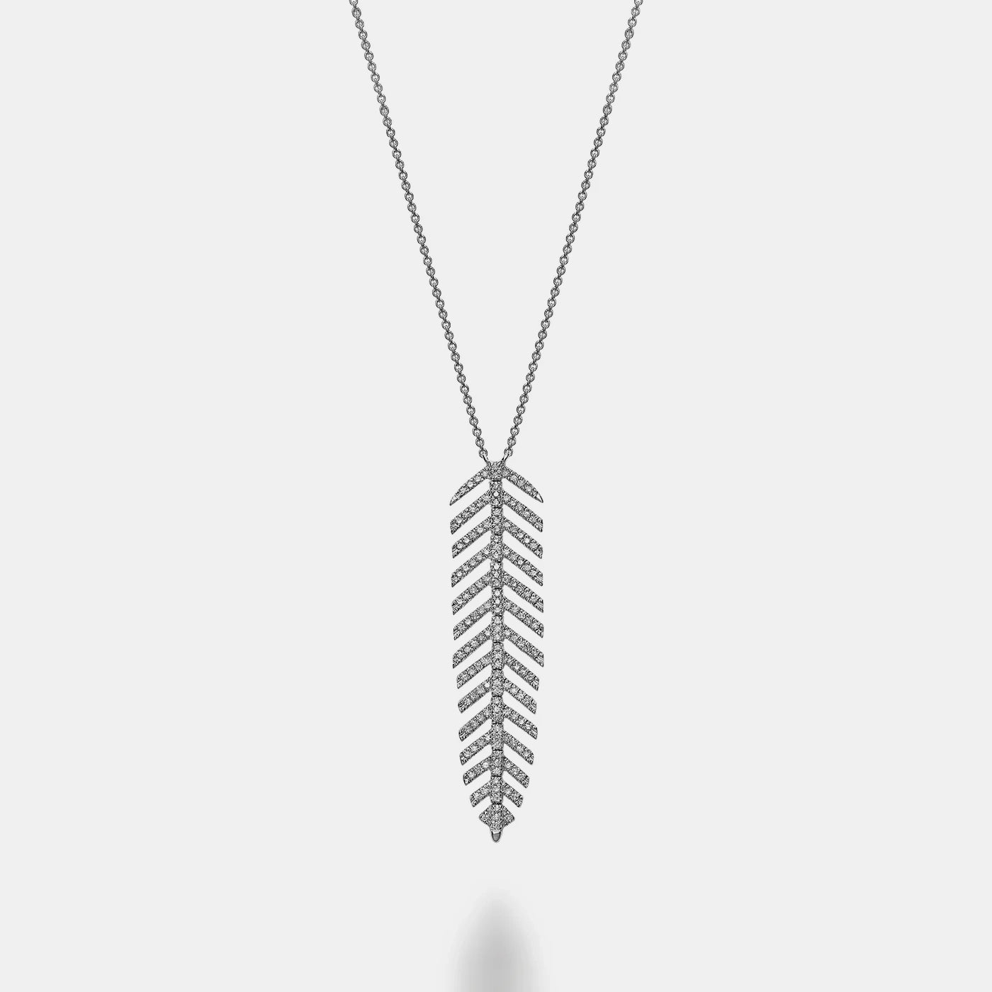 Collier à feuilles pendantes