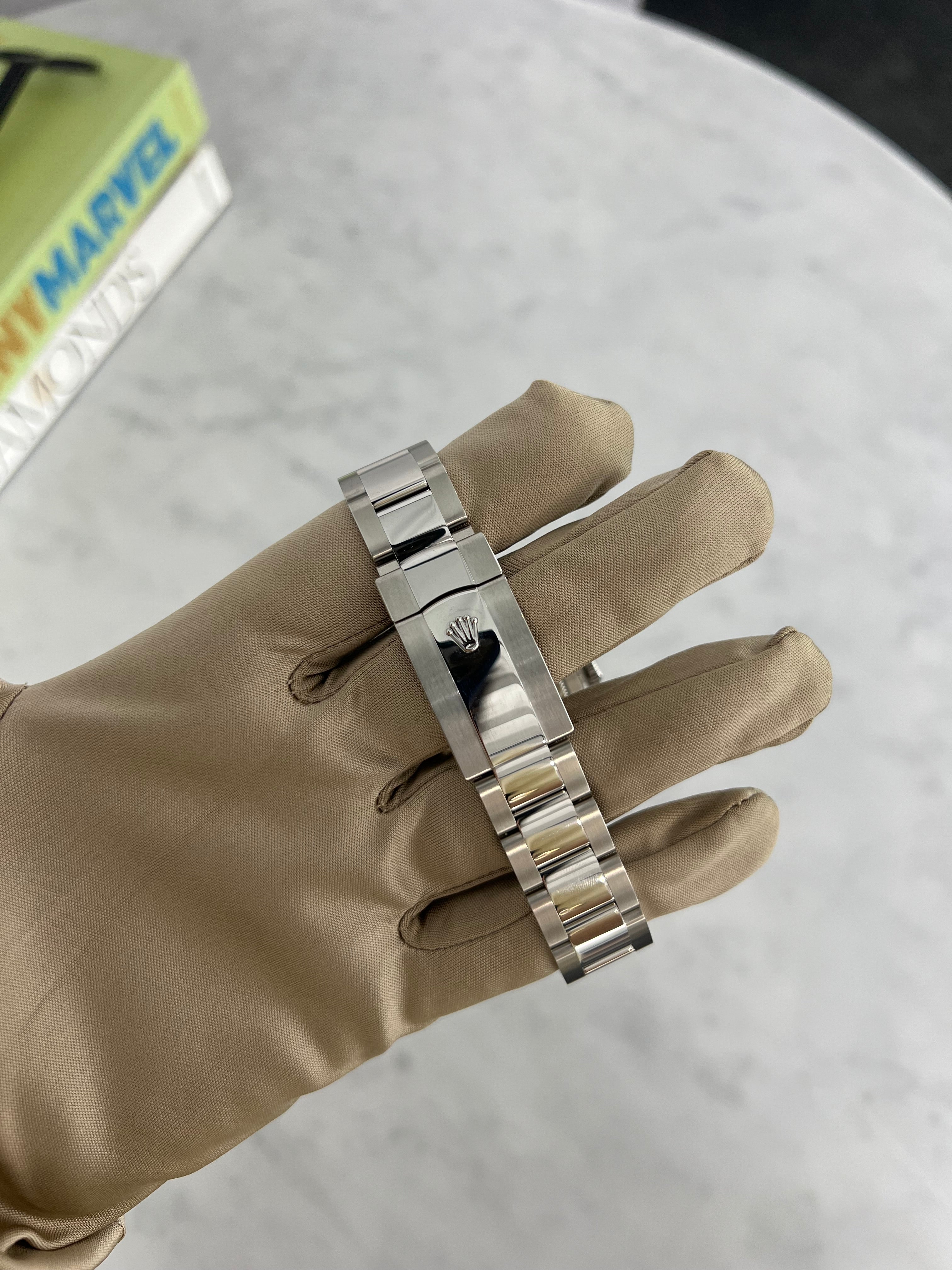 Rolex Datejust Stainless Steel Silver Dial Fluted Bezel Oyster Bracelet 41mm 126334/2025