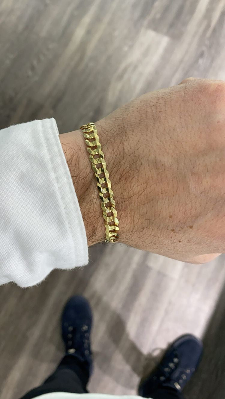 Bracelet plat et concave