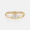 Bague incrustée en forme de topaze blanche marquetée