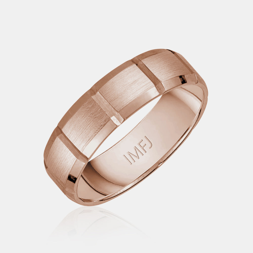 18K Brushed Center with Vertical Grooves Wedding Band