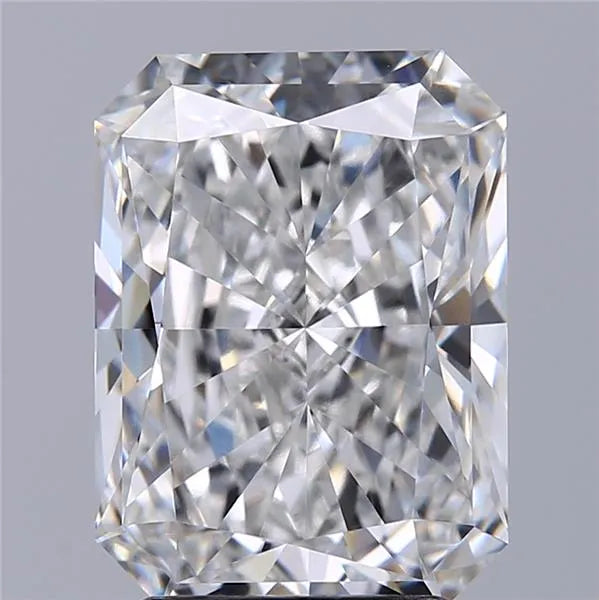 2.75ct Radiant Lab Grown Diamond (Colour E, Clarity VVS2, IGI Certified)