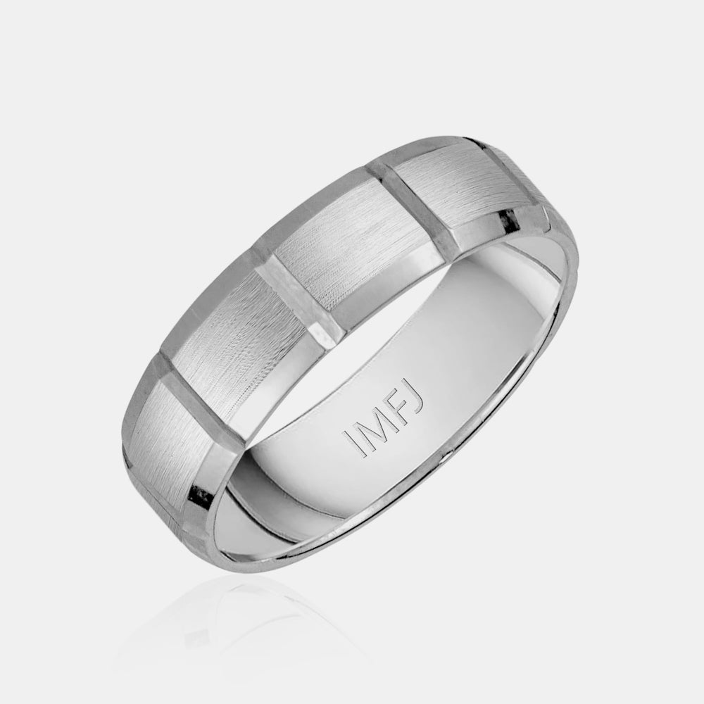 18K Brushed Center with Vertical Grooves Wedding Band