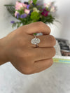 BAGUE DE FIANÇAILLES OVALE AVEC HALO CACHÉ