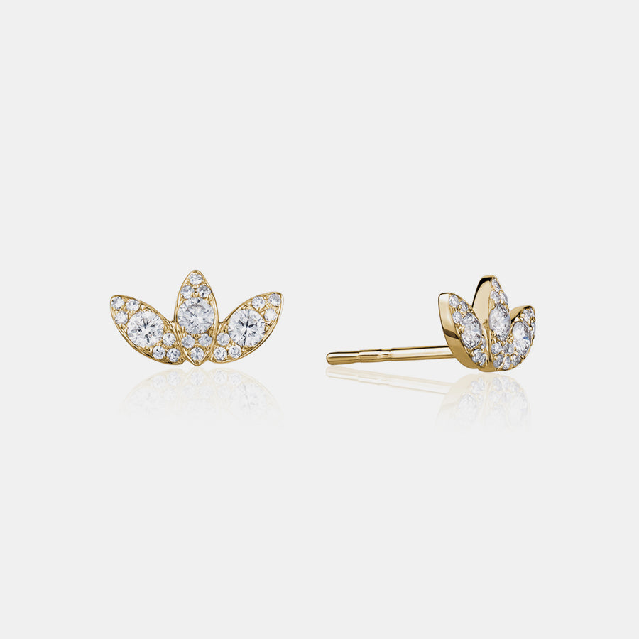 Clous d'oreilles Lotus en diamant