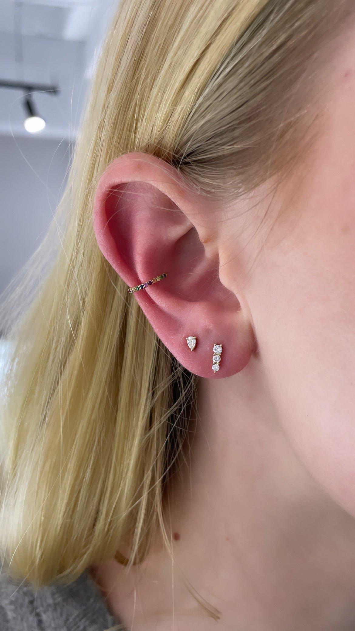 Pointy Graduated Diamond Bar Studs