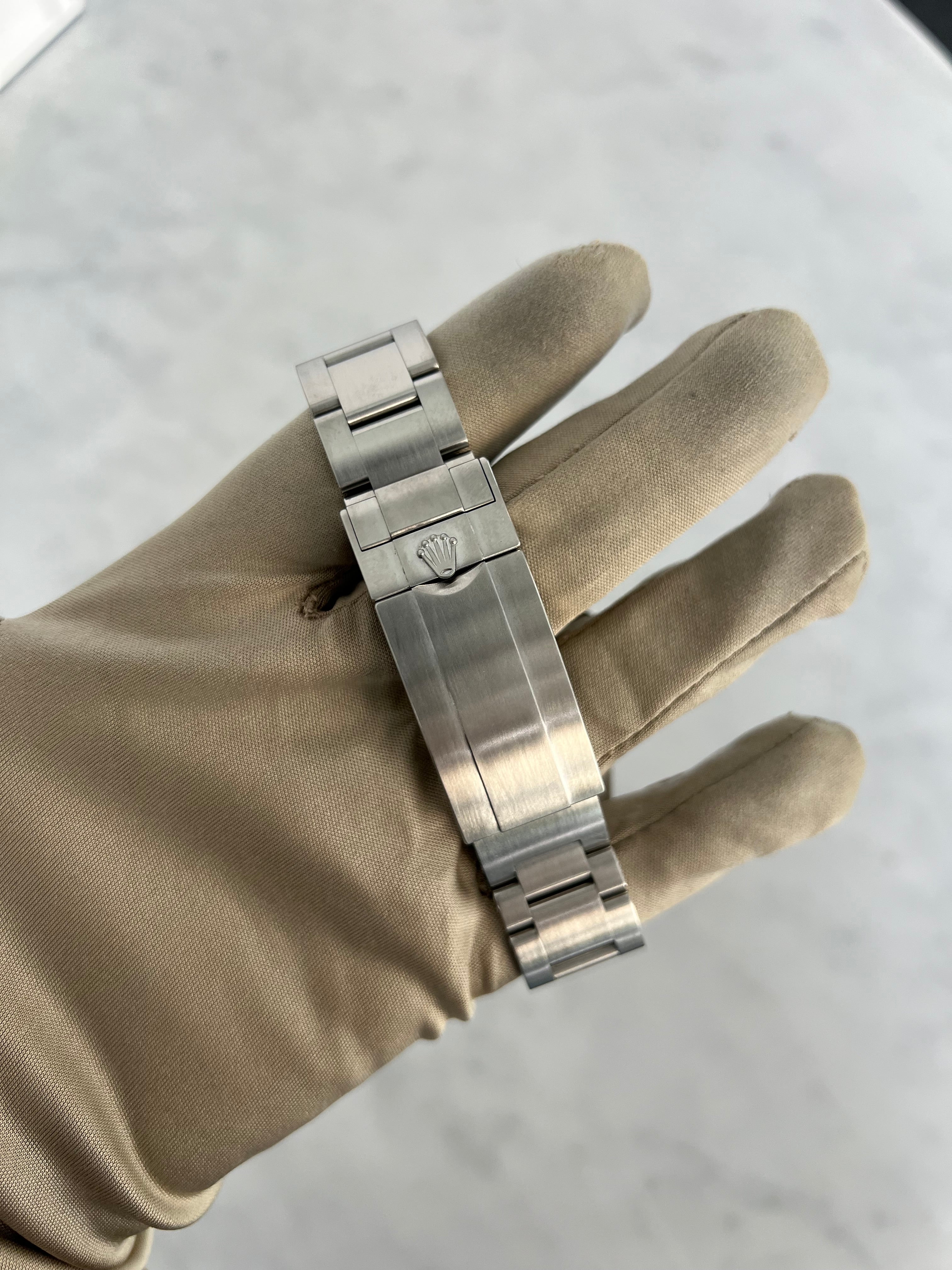 Rolex Sea Dweller Stainless Steel Black Dial 43mm 126600/2021