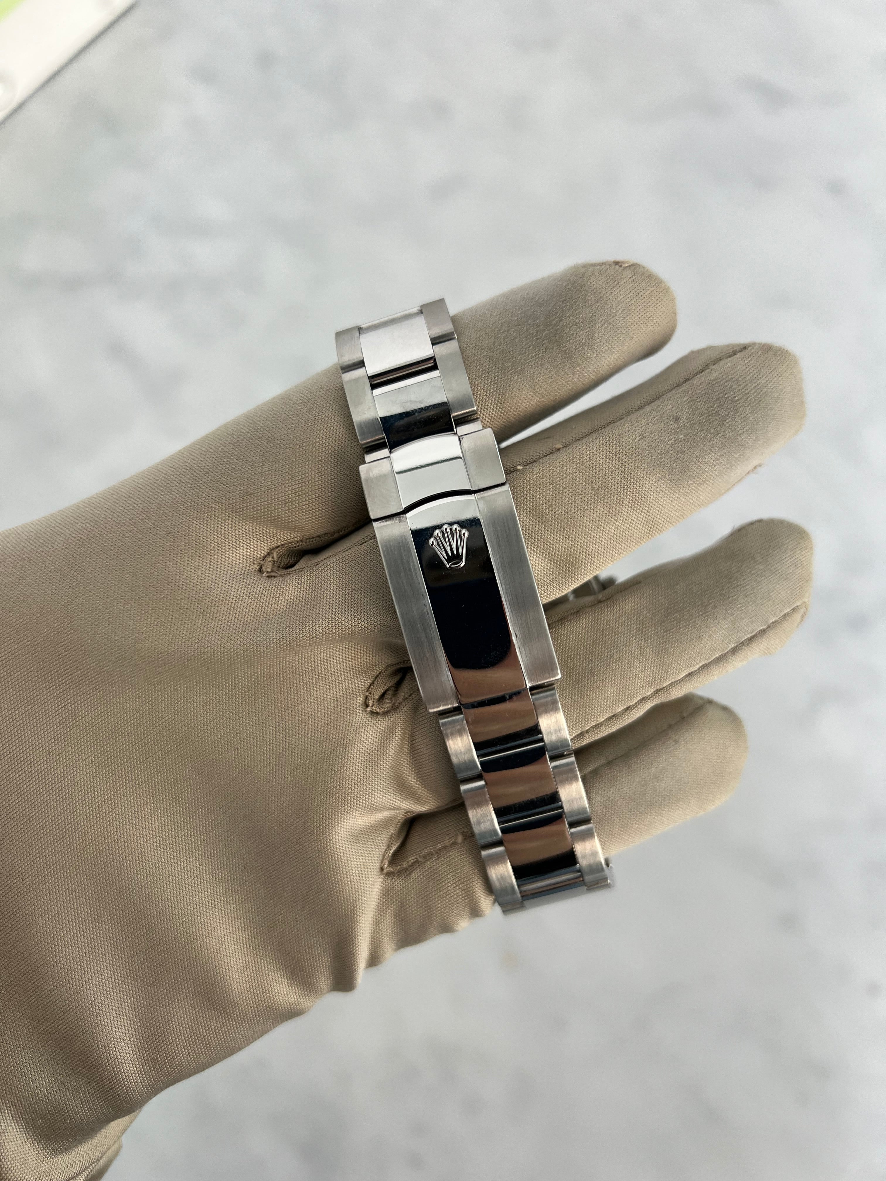 Rolex Datejust Azzuro Blue Dial Roman Numeral Oyster Bracelet 41mm 126334/2020