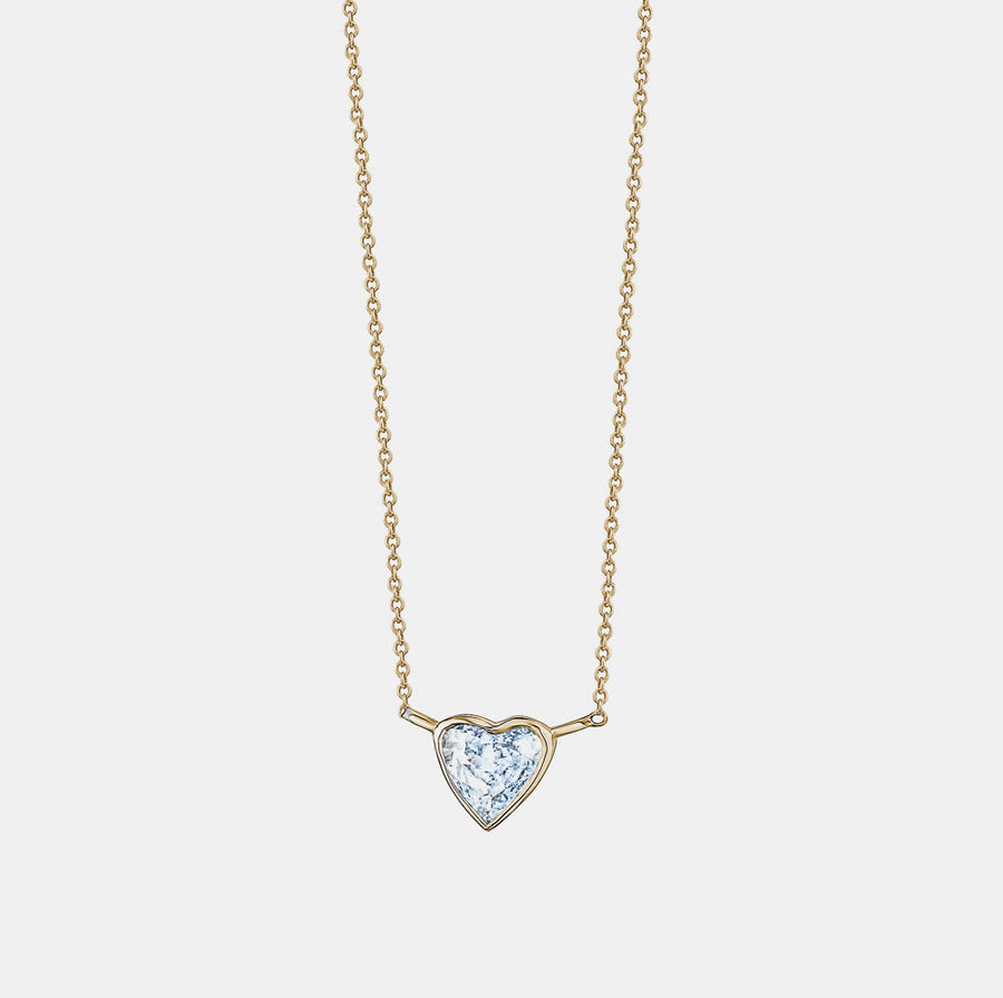 Collier solitaire en forme de cœur serti d'un chaton