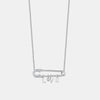 Collier "Love" pendant sur  Épingle en Diamant