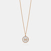 Collier initial en nacre cannelée avec diamants