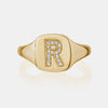 Bague de signet avec initiales en diamant