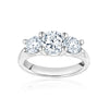Bague de fiançailles à trois pierres