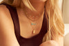 Collier de nom en émail cursif personnalisé