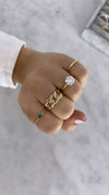 Bague pavée en forme de cœur d'émeraude verte